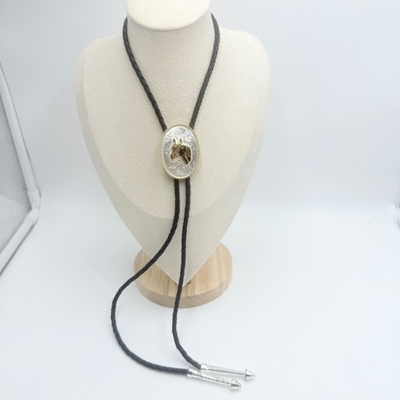 Montana Silversmiths Engraved Silver Bolo Tie - Picture 3 of 15